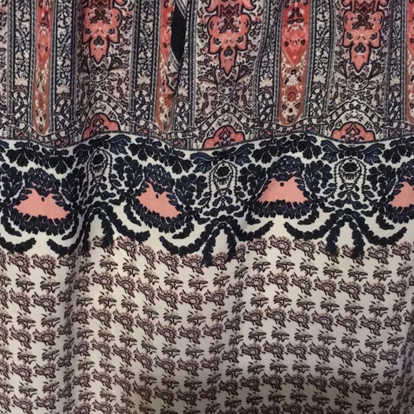 NWOT GORGEOUS FLOWY HALTER MAXI DRESS - Picture 4 of 4